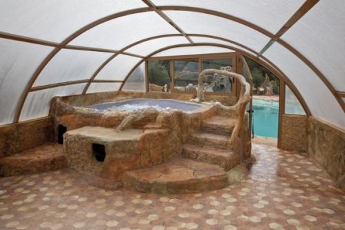 jacuzzi nudista
